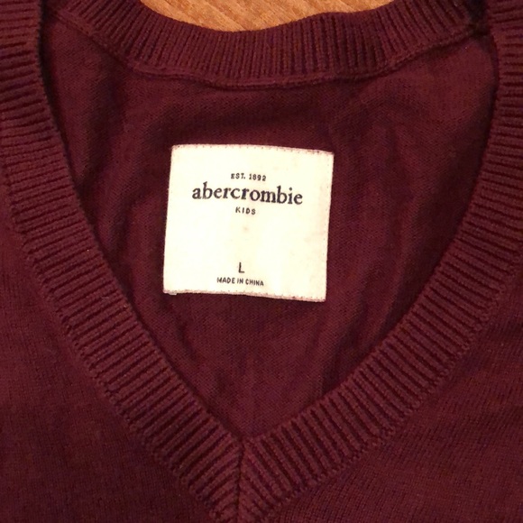 Abercrombie sweater - Picture 2 of 4